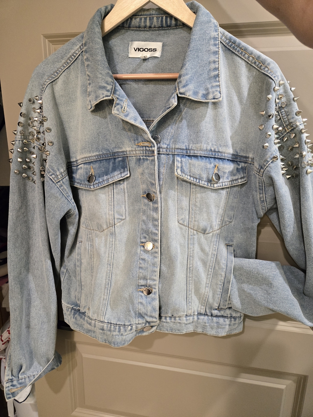 Vigoss Light Wash Silver Spike Studded Denim Jacket Size M
